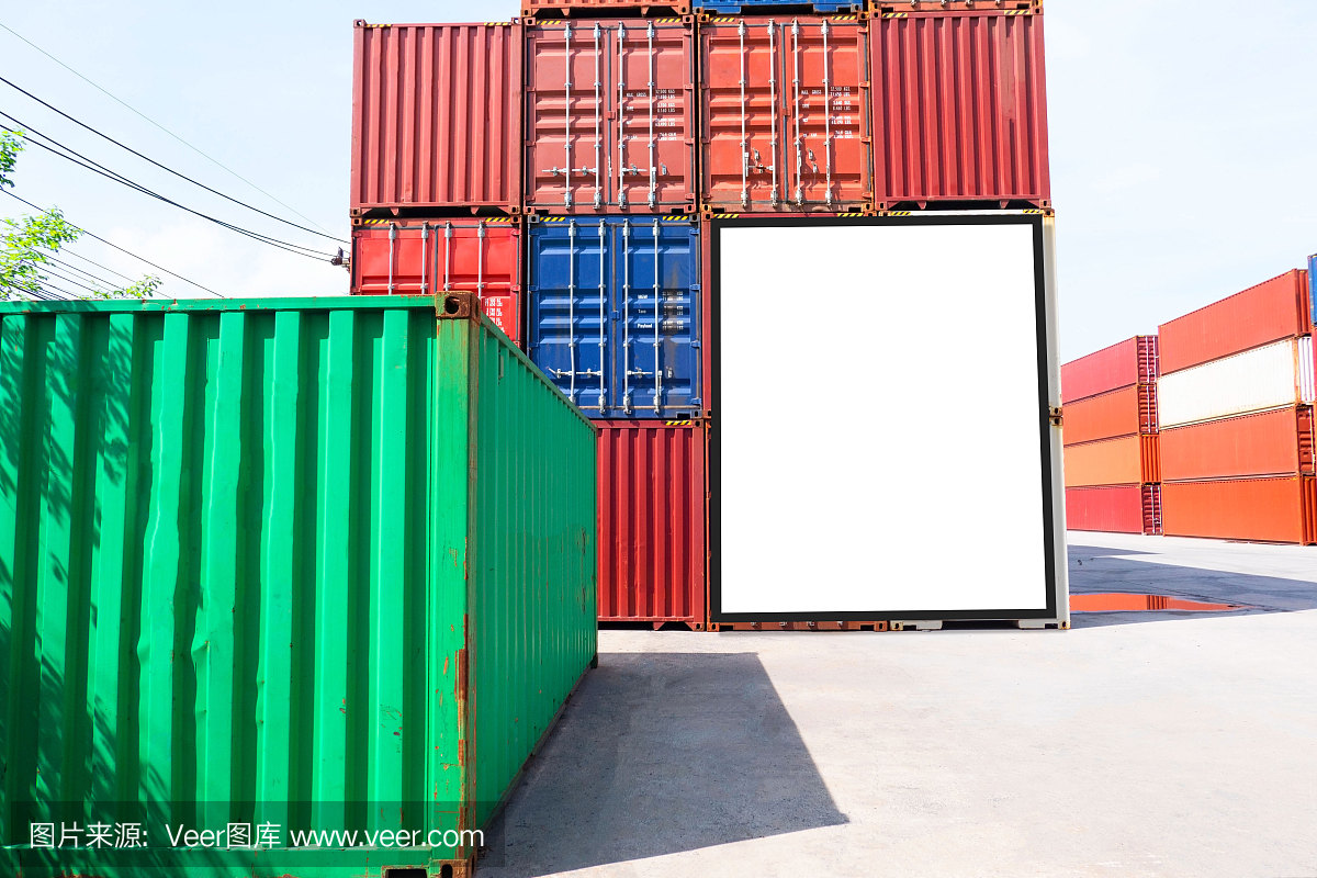 集装箱运输为物流进出口业务和工业。空白空白的文字和图像